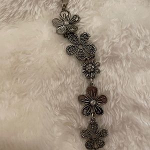 Vintage Premier Designs Flower Silver Necklace